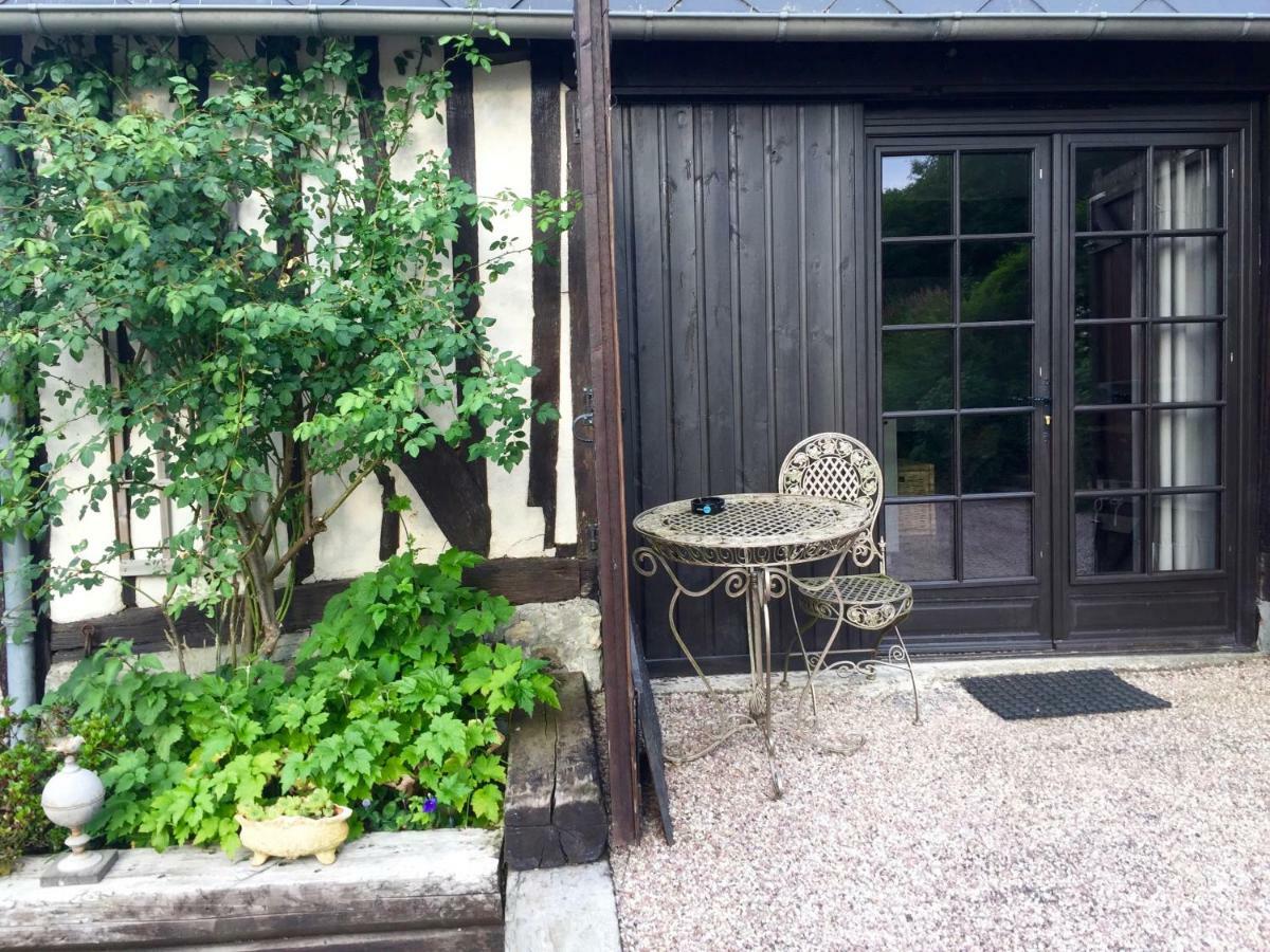 Bed and Breakfast Le Champ Des Possibles Manerbe Zewnętrze zdjęcie